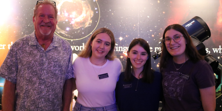 Samford students stargaze at planetarium - The Samford Crimson